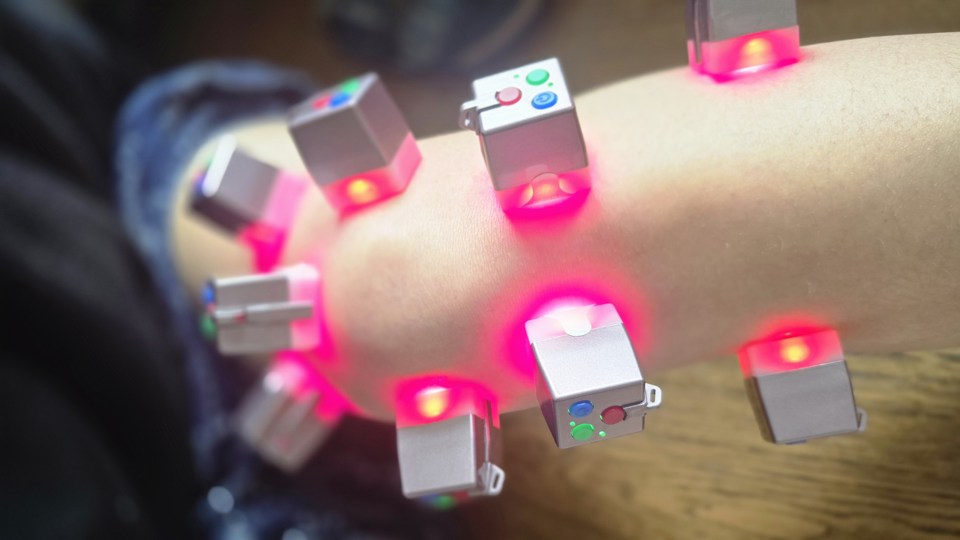 RootCare home-use device example near the knee